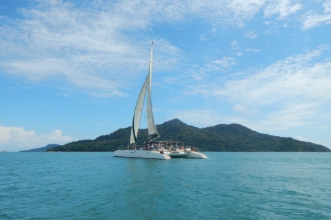 Depuis Panama City : croisière en catamaran vers l'île de Taboga