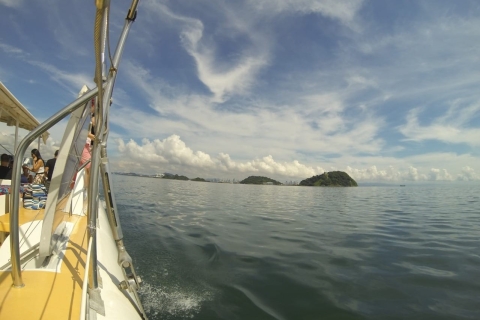 Desde la ciudad de Panamá: crucero en catamarán a la isla de Taboga