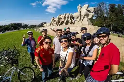 São Paulo: o passeio de bicicleta mais legal pelas cenas urbanas