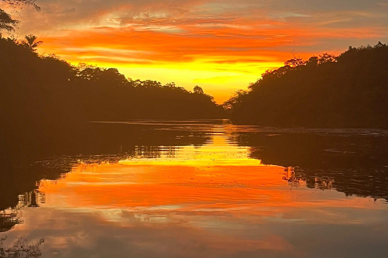 Experience the Amazon with Indigenous people (near Leticia) Live with indigenous people in the Amazon (1 Day)