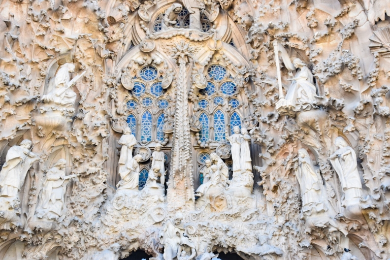 Sagrada Familia: Bevorzugter Einlass, Führung und TurmZweisprachige Tour, Deutsch bevorzugt um 16:00 Uhr