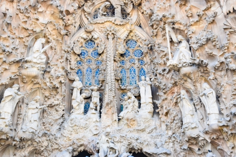 Sagrada Familia & Park Güell: rondleiding met snelle toegangTweetalige tour, voorkeur Frans om 10:00 uur