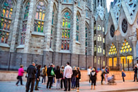 Barcelona, Skip-the-Line Sagrada Familia & Park Güell Tour - Housity