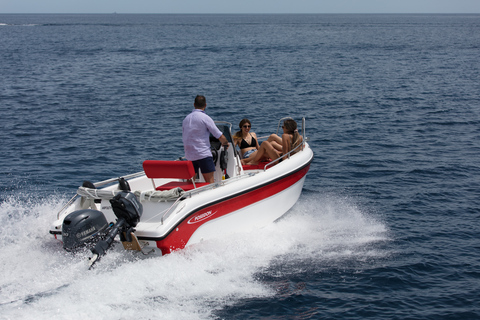 Santorini: 17-foot Boat Rental with Ice and Snacks Full-Day Boat Rental from Vlychada Port