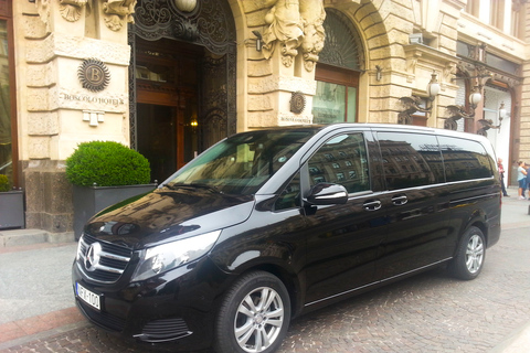 Budapest: Private Airport Transfer Private Transfer