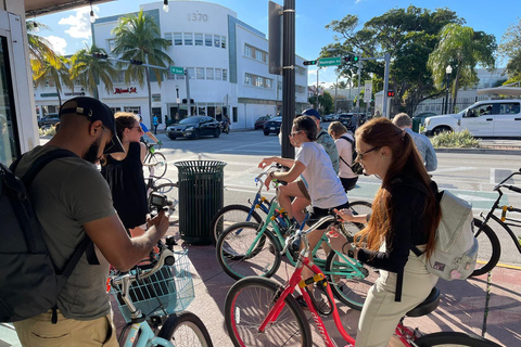 Miami: South Beach Architektur und kulturelle FahrradtourGemeinsame Tour