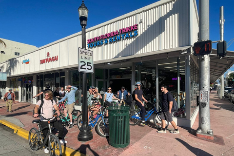 Miami: Passeio de bicicleta cultural e arquitetônico por South BeachPasseio Compartilhado