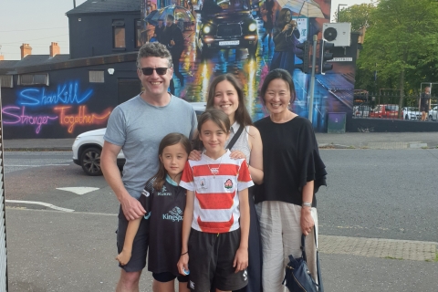Belfast: tour privado de murales en taxi negro