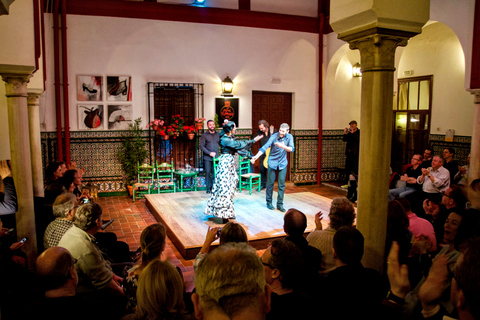 Sevilla: Tour a pie de tapas con espectáculo flamenco tradicional