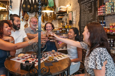 Sevilla: Tapas-Rundgang mit traditioneller Flamenco-ShowSevilla: Tapas-Wanderung mit traditioneller Flamenco-Show