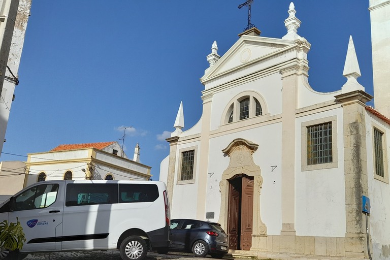 Albufeira: Passeio pelas Falésias do Algarve e Capela dos OssosPasseio pelas falésias do Algarve com parada na Capela dos Ossos