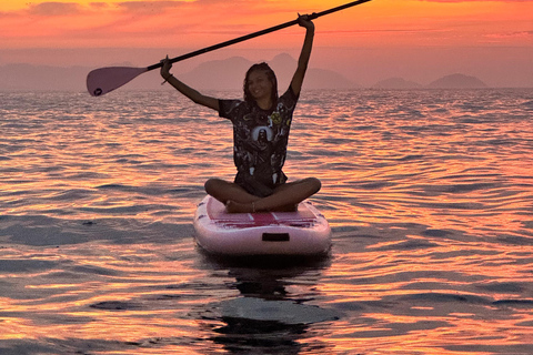 Paddla i soluppgången i Rio – eller under dagenPaddelsurfing i Rio vid soluppgången – eller under dagen