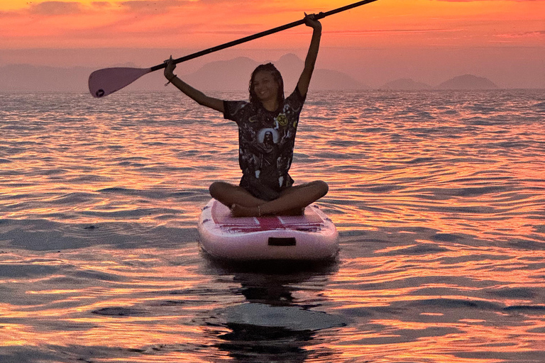 Paddla i soluppgången i Rio – eller under dagenPaddelsurfing i Rio vid soluppgången – eller under dagen