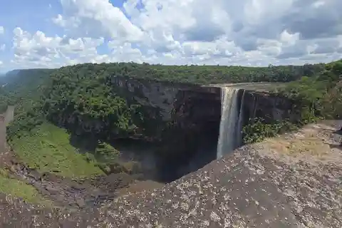 Guyana: CJI Airport Transfer Service