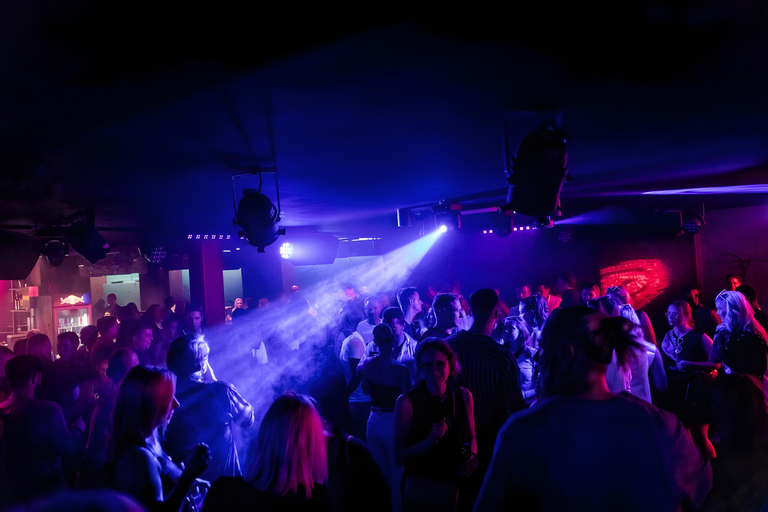 Club hopping through 3 popular Stuttgart clubs with a digital guide Stuttgart NightPass—club hopping through 3 popular clubs with a digital guide