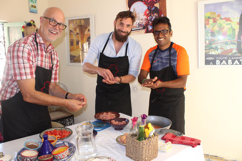 Marrakech: Corso di cucina tradizionale marocchina e visita al mercato