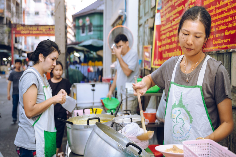 Templos e mercados antigos de Bangkok em Tuk TukTour Compartilhado