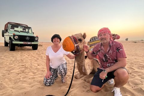Dubai: Al Marmoom Oasis Vintage Safari, middag og stjernekikking