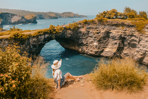 Z Bali: jednodniowa wycieczka łodzią motorową i samochodem do Nusa Penida