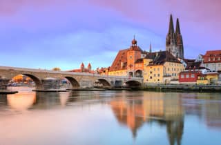 Bild: München: Tagesausflug nach Regensburg mit dem Künstler Paul Riedel