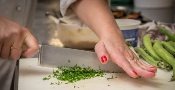 La Spezia: Market Visit and Seafood Cooking Class with Lunch