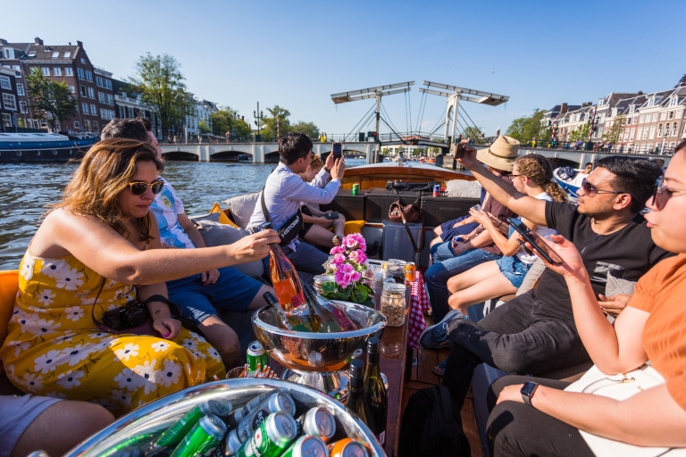 Amsterdam: 1,5-stündige familienfreundliche Kreuzfahrt mit allem drum und dranAmsterdam: 1,5-stündige familienfreundliche Kreuzfahrt mit Catering