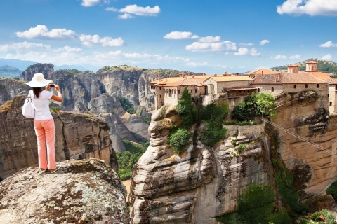 From Thessaloniki : Full-Day Train Trip to Meteora w/ Guide First Class Train Tickets - Tour in Spanish