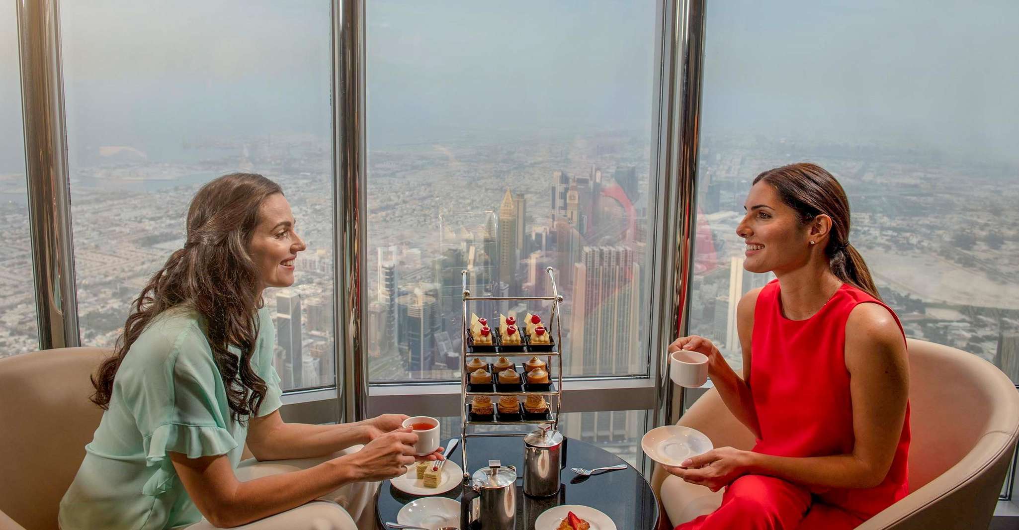 Dubai: Burj Khalifa VIP Experience Level 152 Lounge Access