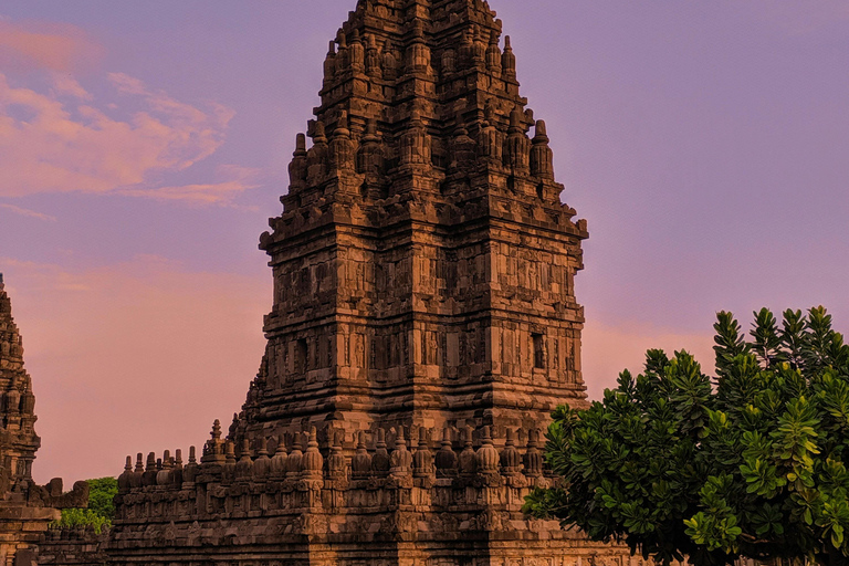 Yogyakarta : 3D2N Tour, Borobudur, Prambanan, Cirebon