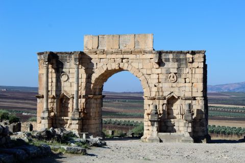 From Fez: Volubilis Moulay Idriss and Meknes Day Trip