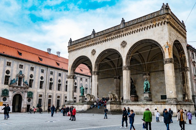 Visit Múnich: Visita guiada a pie por la ciudad del Tercer Reich in Munich