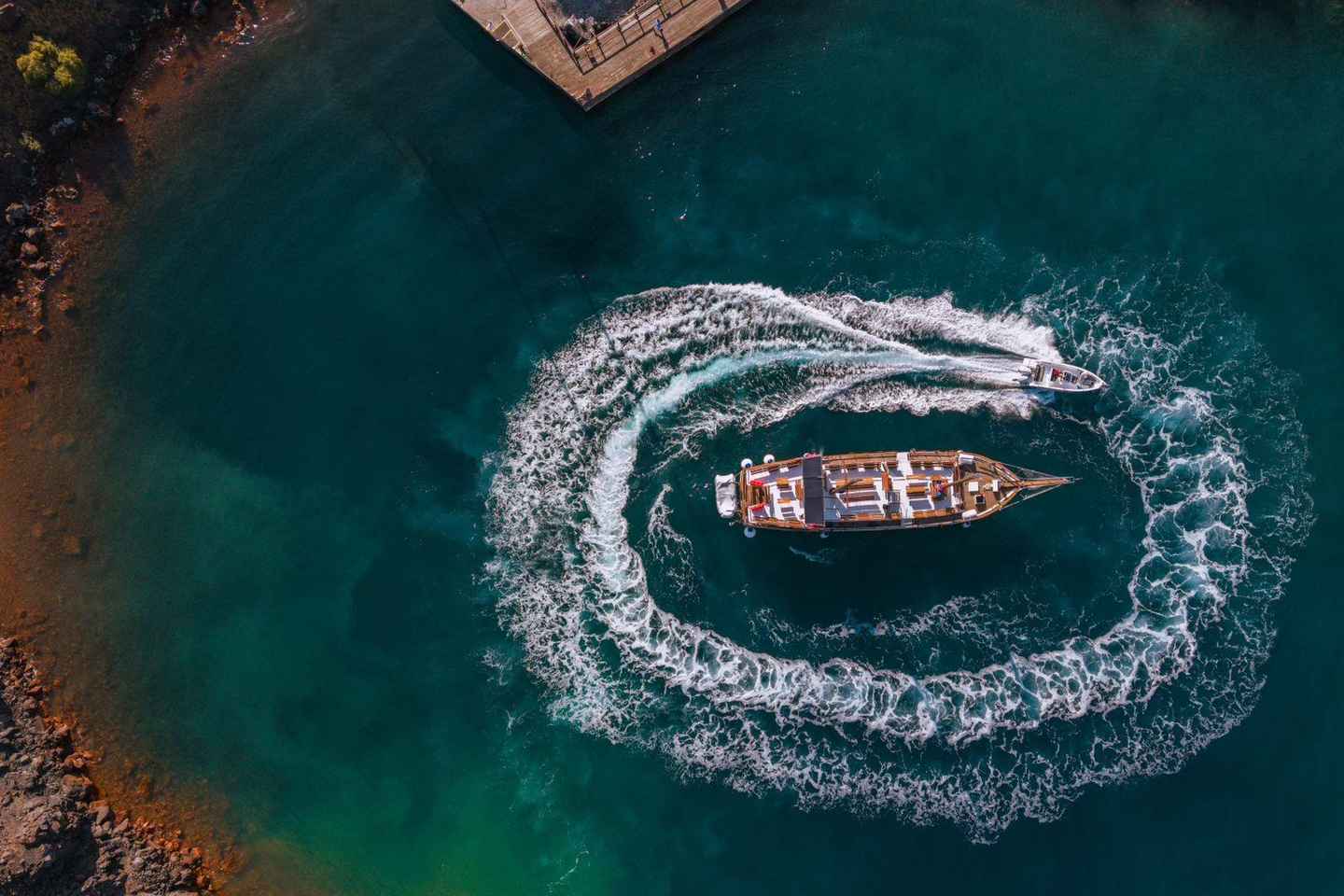 Athinios Port:Volcanic Islands Boat Trip & Hot Spring Visit - Sunset Cruise Volcano & Hot Springs 16:30 ATHINIOS PORT
