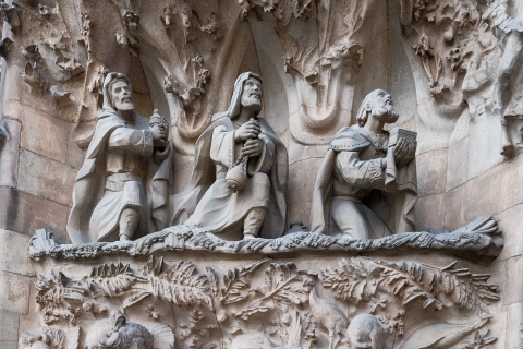 Barcelona: Sagrada Familia bez kolejki z przewodnikiemOpcja standardowa