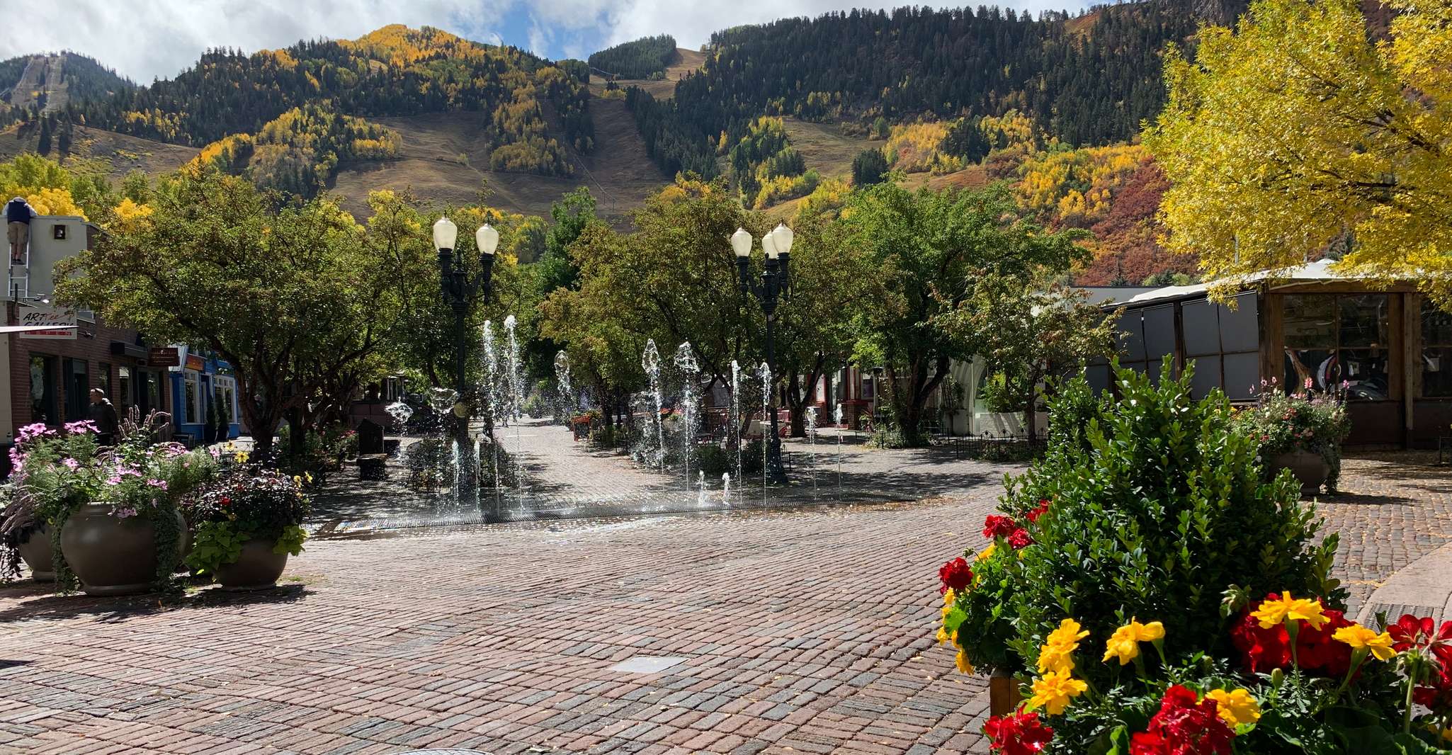 Aspen, City Highlights Tour a pie - Hizvo