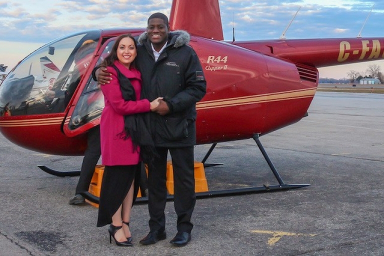Toronto: Private Helicopter Tour Package for Two 12-Minute Private Daylight Flight