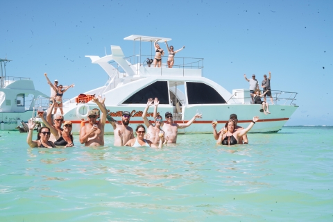 Punta Cana : Bateau de fête avec plongée en apnée dans une piscine naturelle