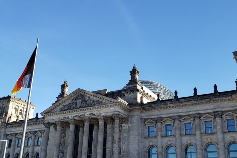 Berlin: Prywatna wycieczka piesza po dzielnicy rządowej z grą