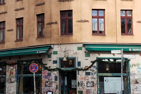Berlin: Kreuzberg Private Walking Tour with Interactive Game