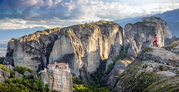 Thessaloniki: Full-Day Meteora Monasteries Tour