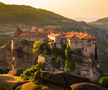 Meteora: Monasteries Tour, Lunch, and Athens Transfer Option