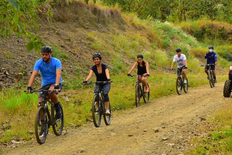 Playa Herradura: Jungle and Waterfalls Mountain Bike Tour
