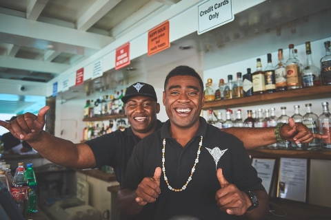 Fiyi: excursión de un día al bar flotante y pizzería Cloud 9Excursión de un día con barra de $60