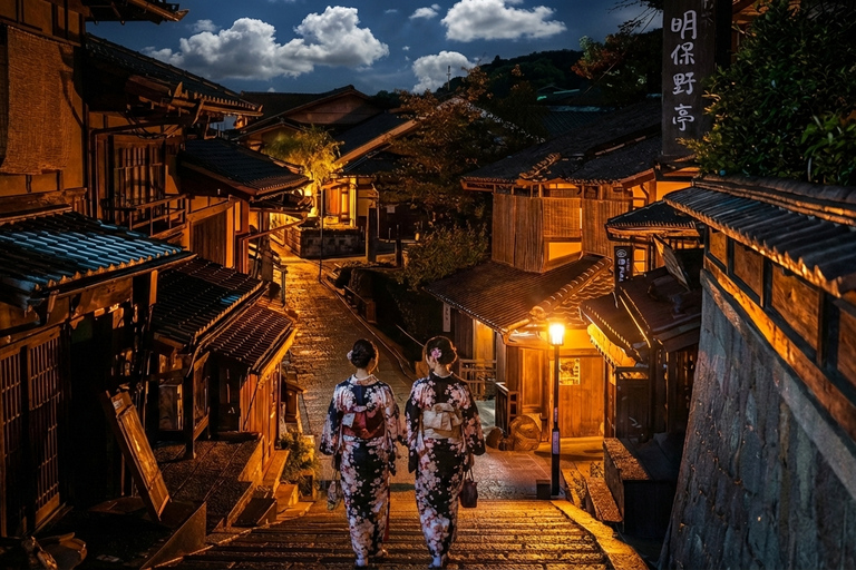 Kyoto Cherry Blossom Night: Izakaya Walk Kyoto Cherry Blossom Night: Izakaya Walk