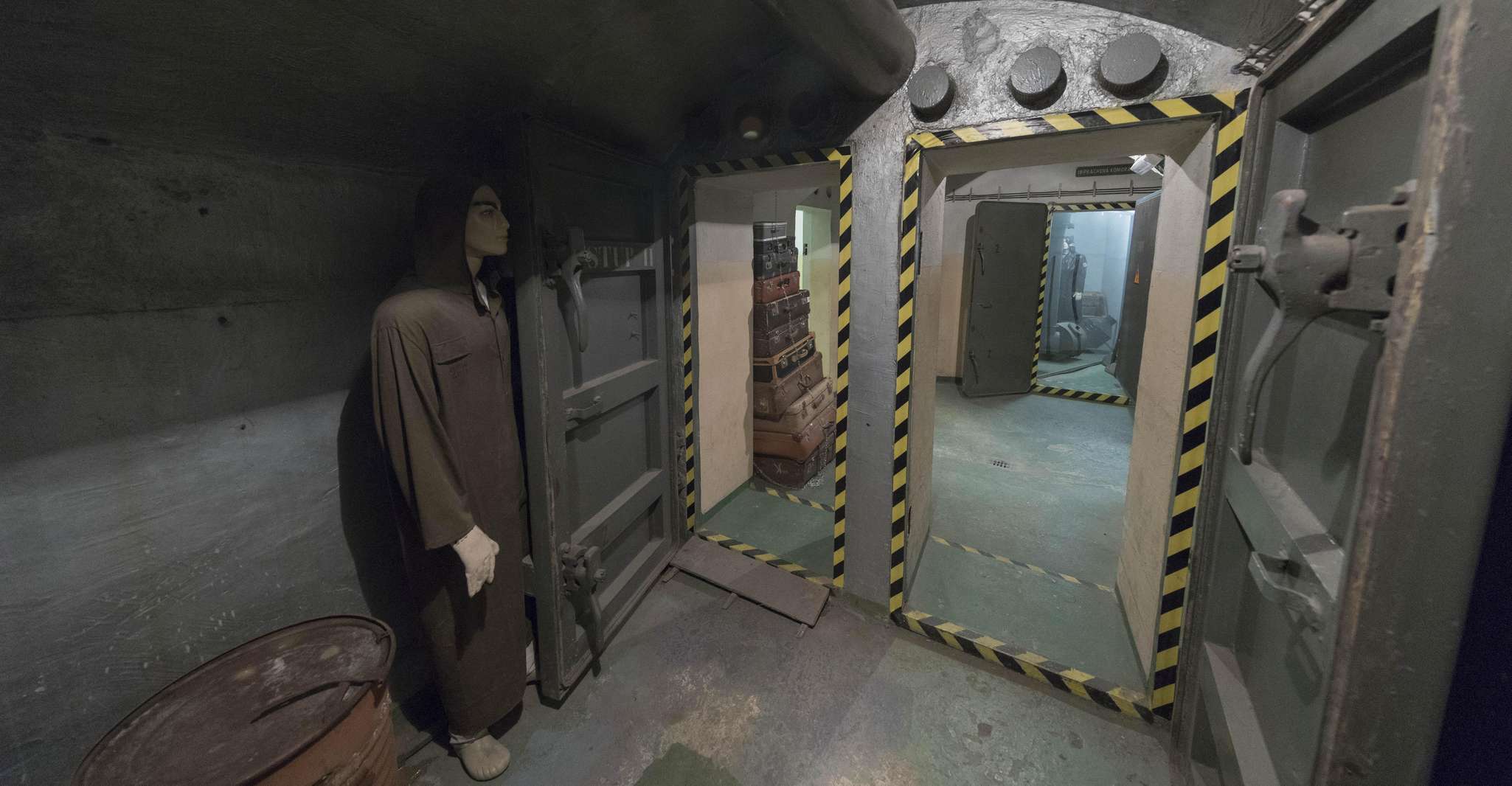 Prague: Communism History and Nuclear Bunker Guided Tour