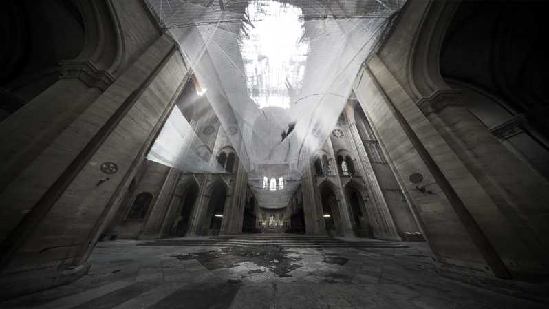 Paris: Notre Dame Virtual Reality Tour