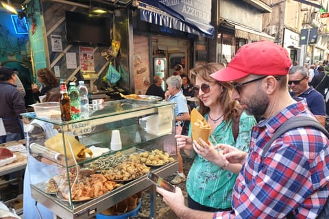 Naples: Food Tour with Davide
