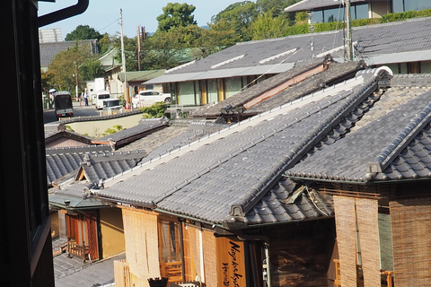 E-Bike Tour in Kyoto with Asuka, Japanese graduate student