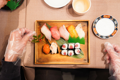 Kanazawa: Sushi Making Experience at Omicho Market