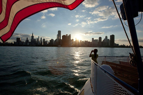 Chicago: Lake Michigan Skyline Cruise Lake Michigan Skyline Cruise in English