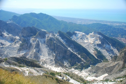 From Carrara: Marble Quarries Jeep Tour with Lardo Tasting